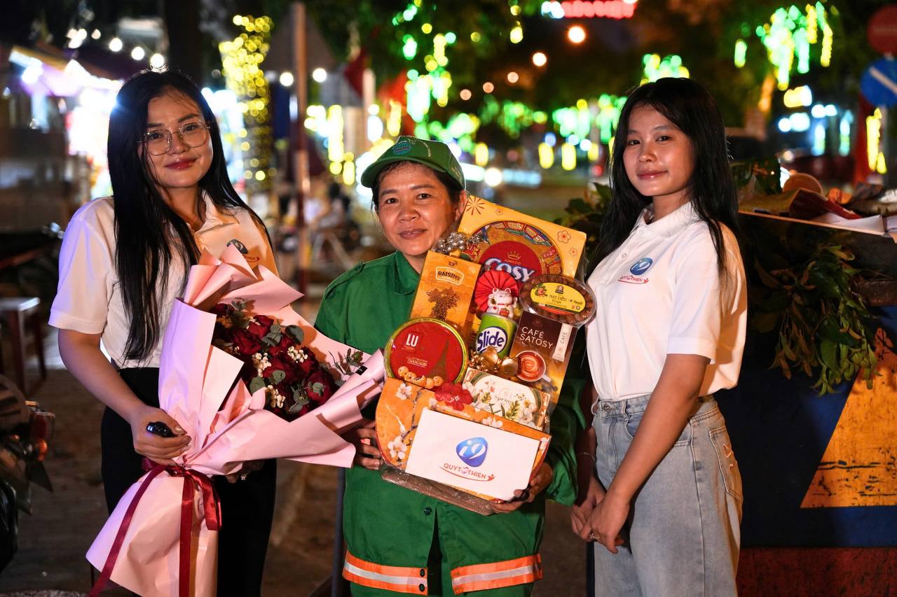 Biểu tượng sứ mệnh và tầm nhìn của 789wim, thể hiện sự phát triển và cam kết